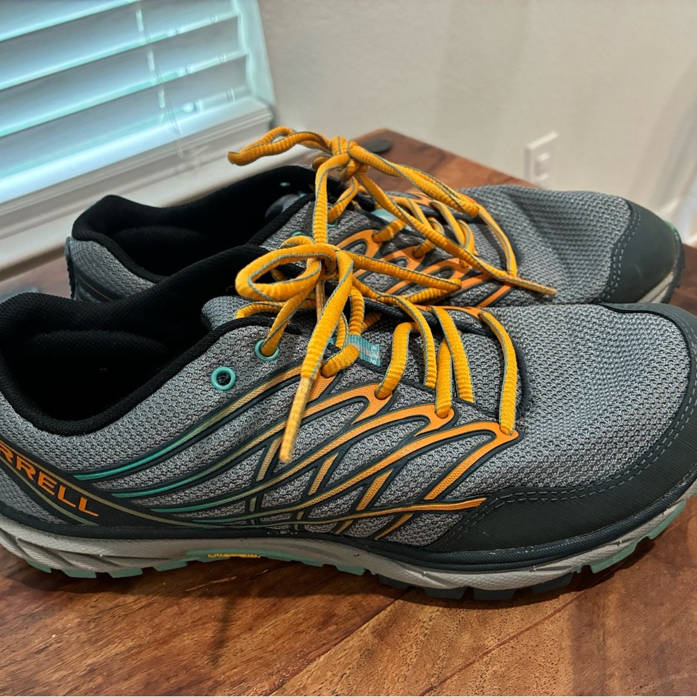 Like new Worn Once Merrell Women's Gray and Yellow Athletic Shoes